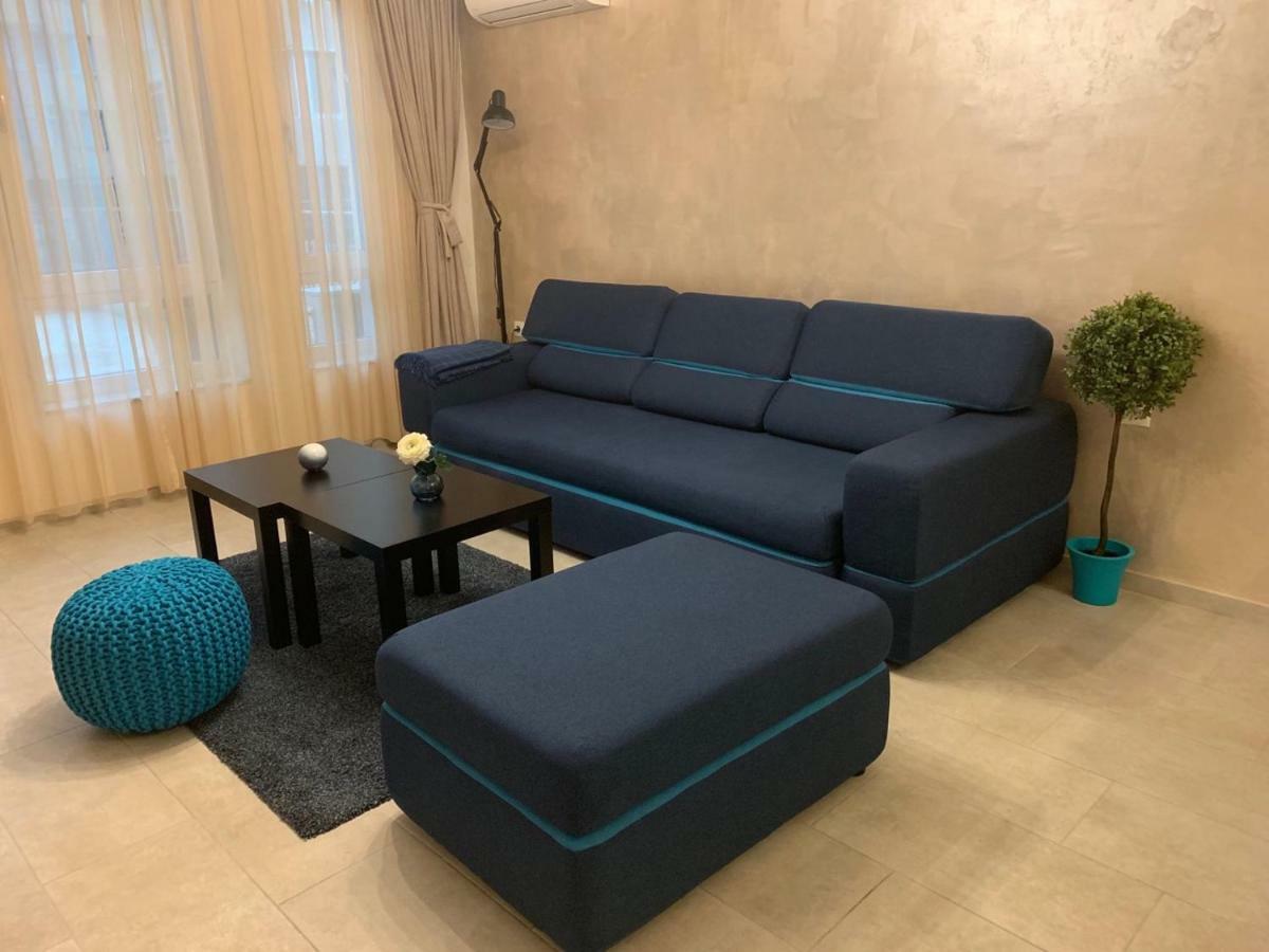 Kapana Luxury Center With Garage Apartment